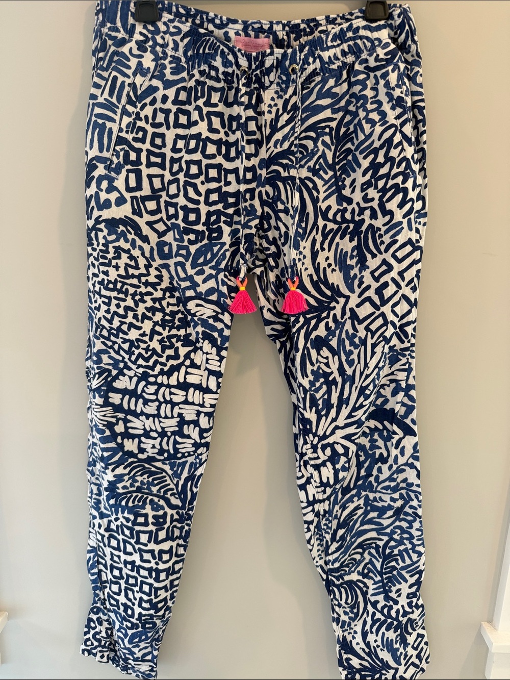 Lilly Pulitzer Navy and White Printed Pull-On linen pants with Pink Tassels